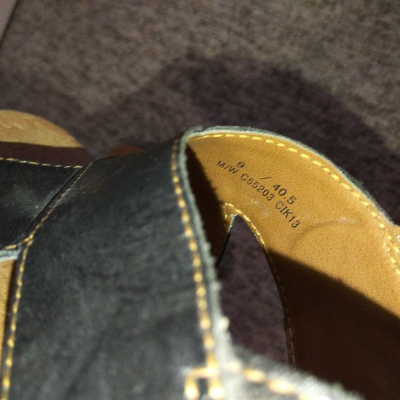 9 B.O.C. Born Concept black wedge heel cross strap leather sandal - Picture 10 of 13